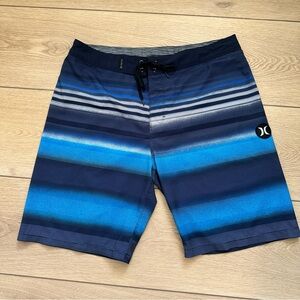 Hurley men’s board short size 33